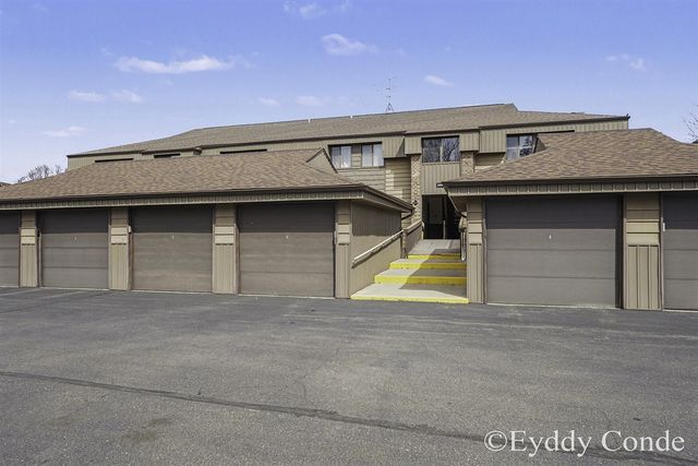 2945 Byron Center Avenue E, Wyoming, MI 49519