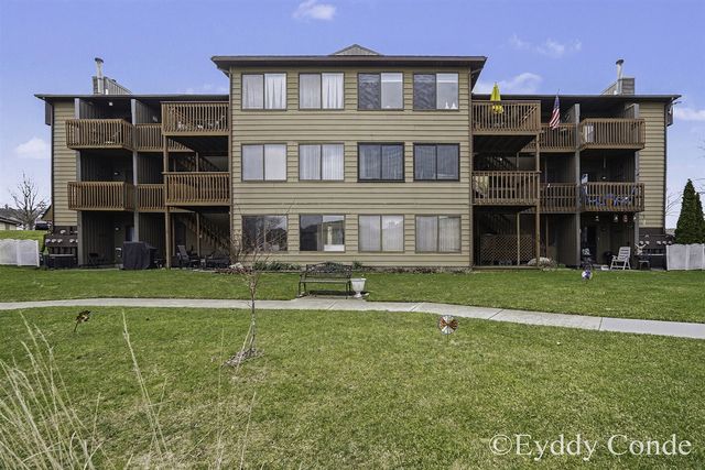 2945 Byron Center Avenue E, Wyoming, MI 49519