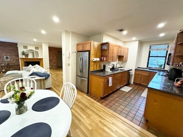 96 Gainsborough Street 103W, Boston, MA 02115
