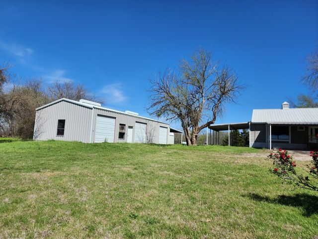 15957 County Road 566, Farmersville, TX 75442