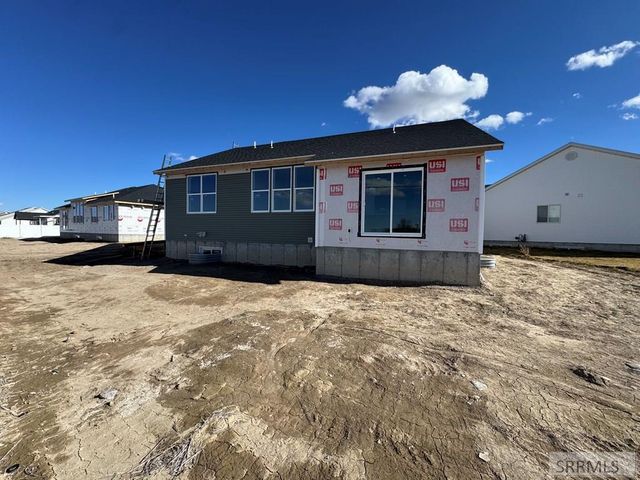 4925 Pierce Ave, Chubbuck, ID 83202