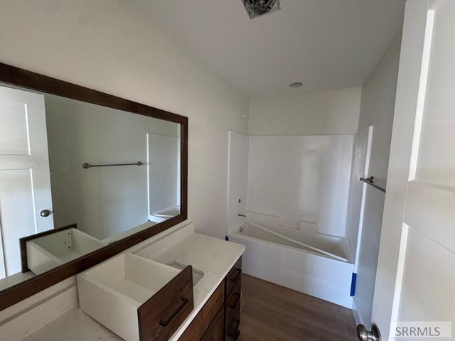 4925 Pierce Ave, Chubbuck, ID 83202