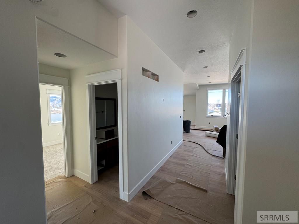 Image 5 of property listing at 4925 Pierce Ave, Chubbuck, ID 83202