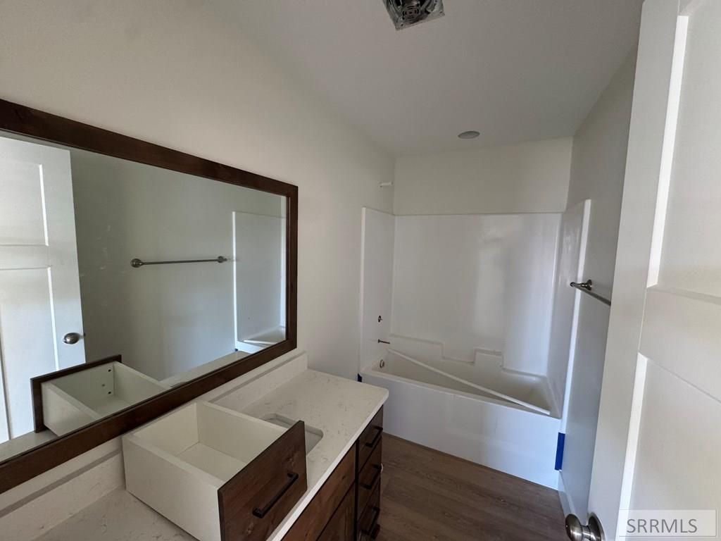 Image 6 of property listing at 4925 Pierce Ave, Chubbuck, ID 83202