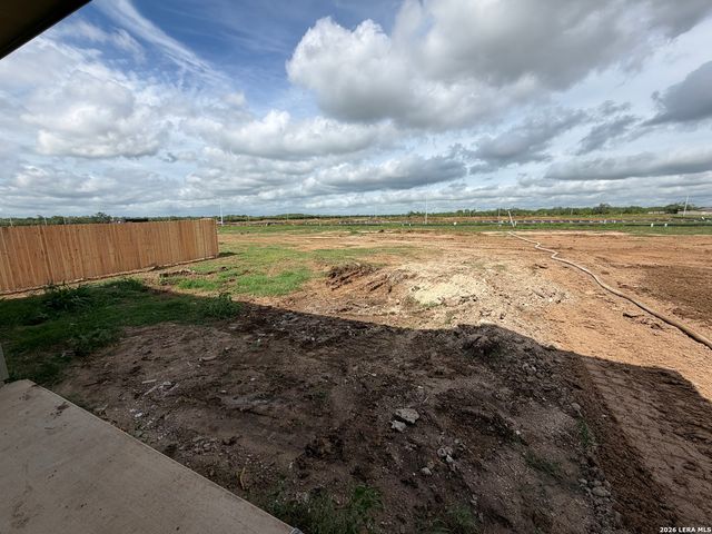 424 Honeydew Way, Seguin, TX 78155