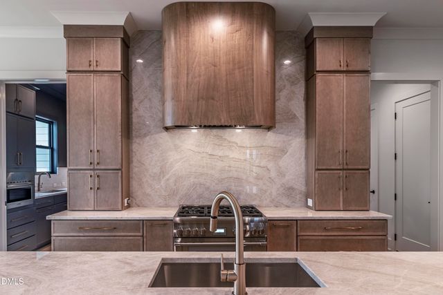 6716 Valley Woods Lane, Cary, NC 27519