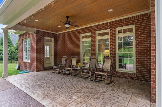 804 Highgrove Cir, Franklin, TN 37069