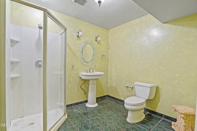 306 A Street SW, Fabens, TX 79838