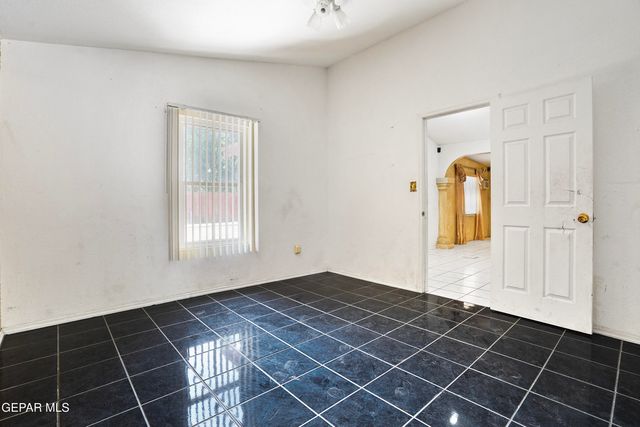 306 A Street SW, Fabens, TX 79838