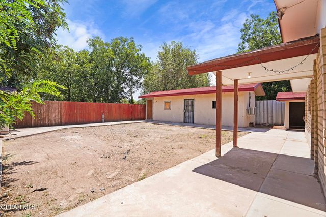 306 A Street SW, Fabens, TX 79838