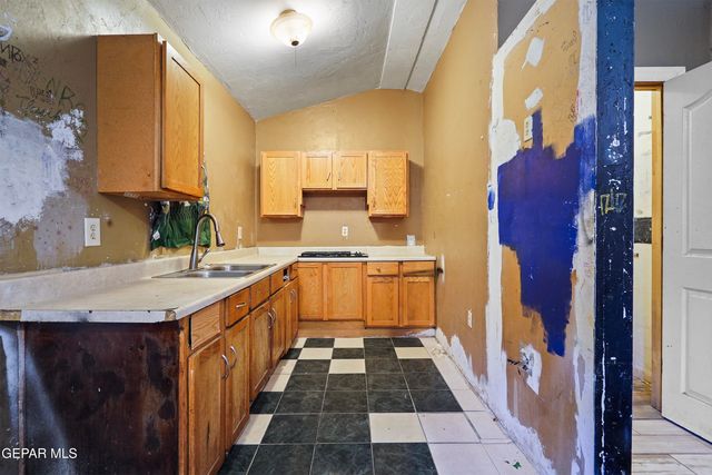 306 A Street SW, Fabens, TX 79838