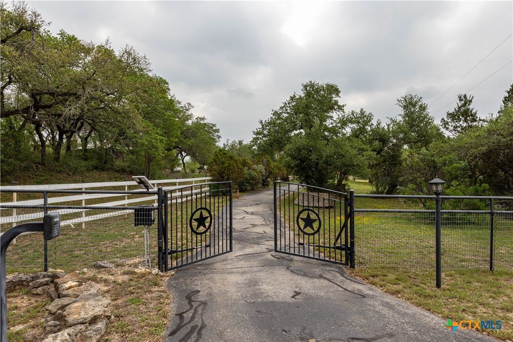 1645 Agarita Drive, Fischer, TX 78623