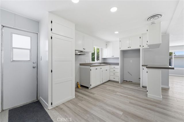 3157 E I Avenue E2, Lancaster, CA 93535