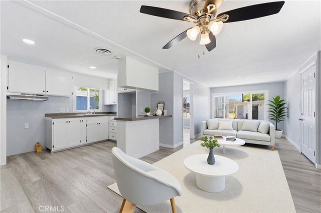 3157 E I Avenue E2, Lancaster, CA 93535