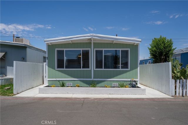 3157 E I Avenue E2, Lancaster, CA 93535