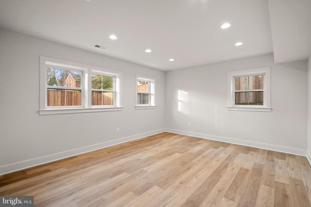 8506 HEMPSTEAD AVE, Bethesda, MD 20817