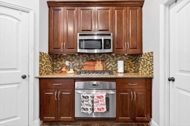 1227 Belle Meade Way, Burleson, TX 76028