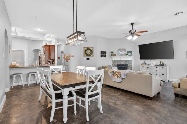 1227 Belle Meade Way, Burleson, TX 76028