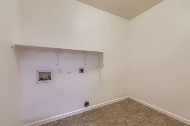 334 Nandina DR, Buda, TX 78610