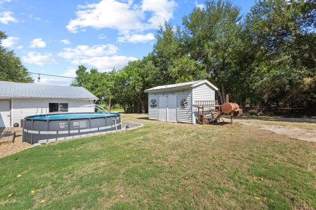 10443 Fm 512, Wolfe City, TX 75496