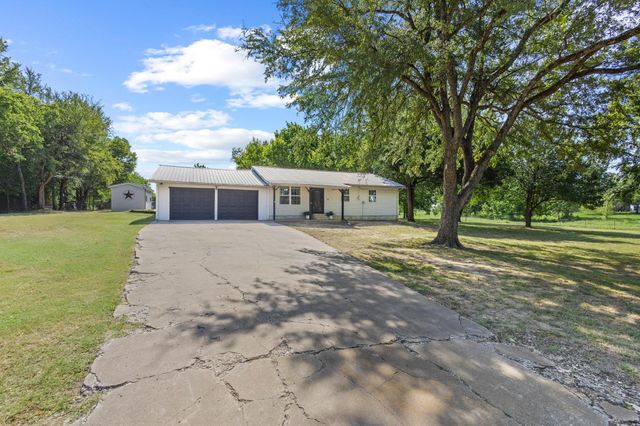 10443 Fm 512, Wolfe City, TX 75496