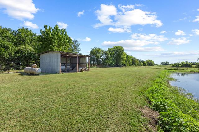 10443 Fm 512, Wolfe City, TX 75496