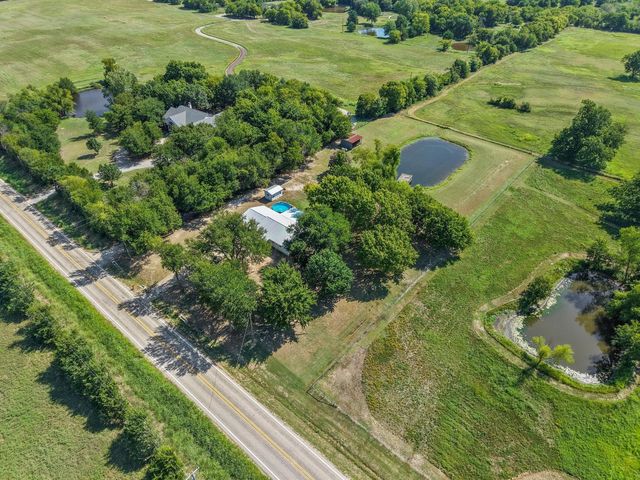 10443 Fm 512, Wolfe City, TX 75496