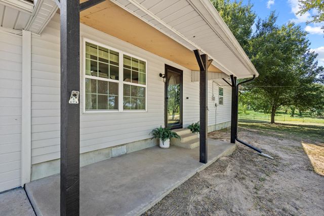 10443 Fm 512, Wolfe City, TX 75496