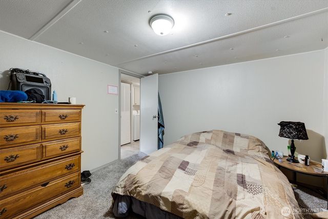 215 North Avenue, Kelso, WA 98626