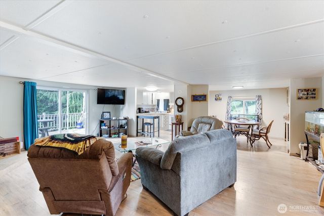 215 North Avenue, Kelso, WA 98626