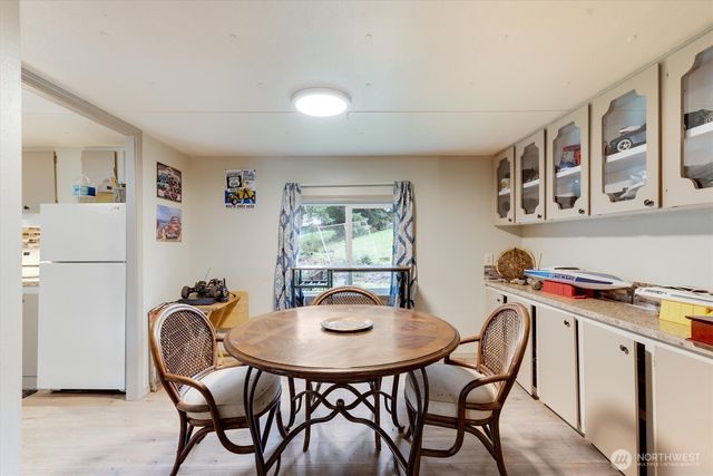 215 North Avenue, Kelso, WA 98626