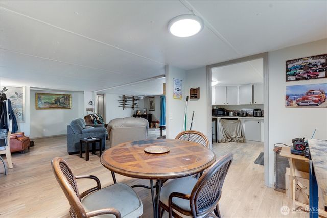 215 North Avenue, Kelso, WA 98626