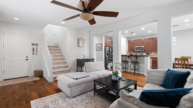 1157 N Station Dr, Vacaville, CA 95688