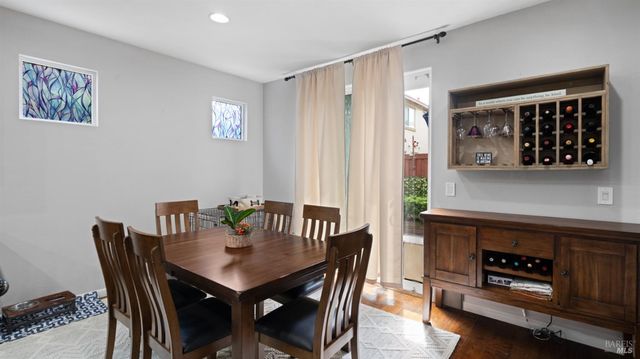 1157 N Station Dr, Vacaville, CA 95688