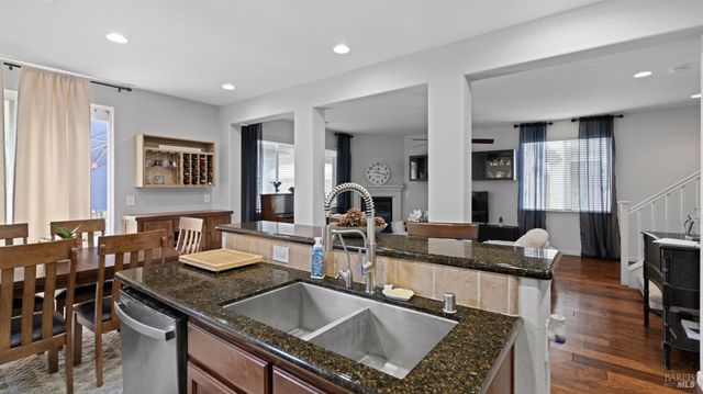 1157 N Station Dr, Vacaville, CA 95688