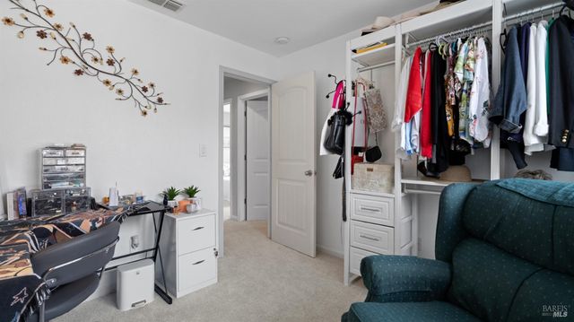 1157 N Station Dr, Vacaville, CA 95688