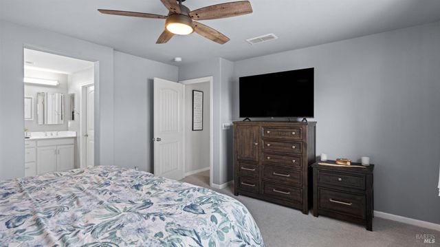 1157 N Station Dr, Vacaville, CA 95688