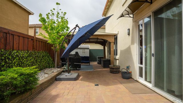 1157 N Station Dr, Vacaville, CA 95688