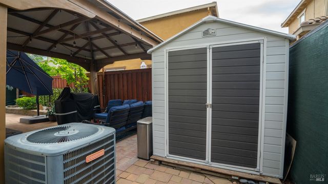 1157 N Station Dr, Vacaville, CA 95688