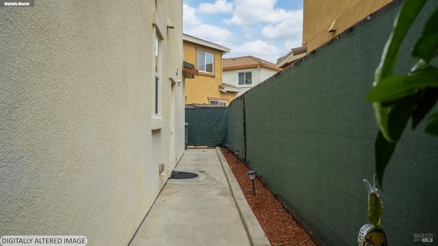 1157 N Station Dr, Vacaville, CA 95688