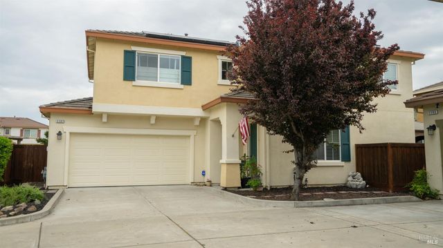 1157 N Station Dr, Vacaville, CA 95688