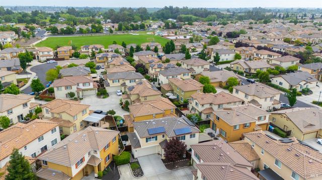 1157 N Station Dr, Vacaville, CA 95688