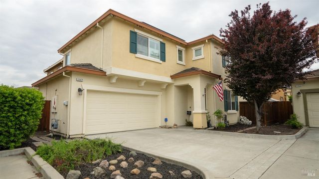 1157 N Station Dr, Vacaville, CA 95688