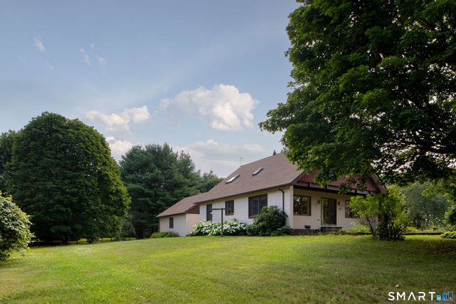 4 Mountain View Lane, North Canaan, CT 06018