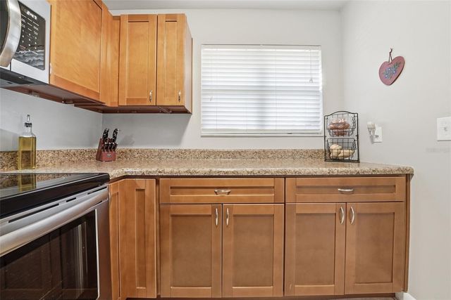 10433 CARROLLBROOK COURT 105, Tampa, FL 33618