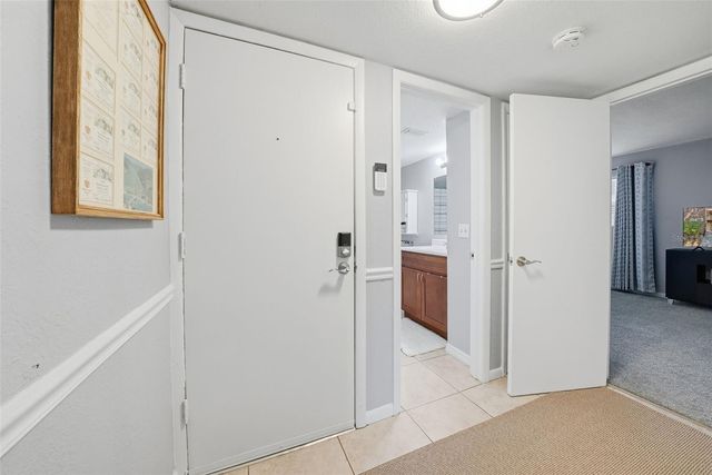 10433 CARROLLBROOK COURT 105, Tampa, FL 33618