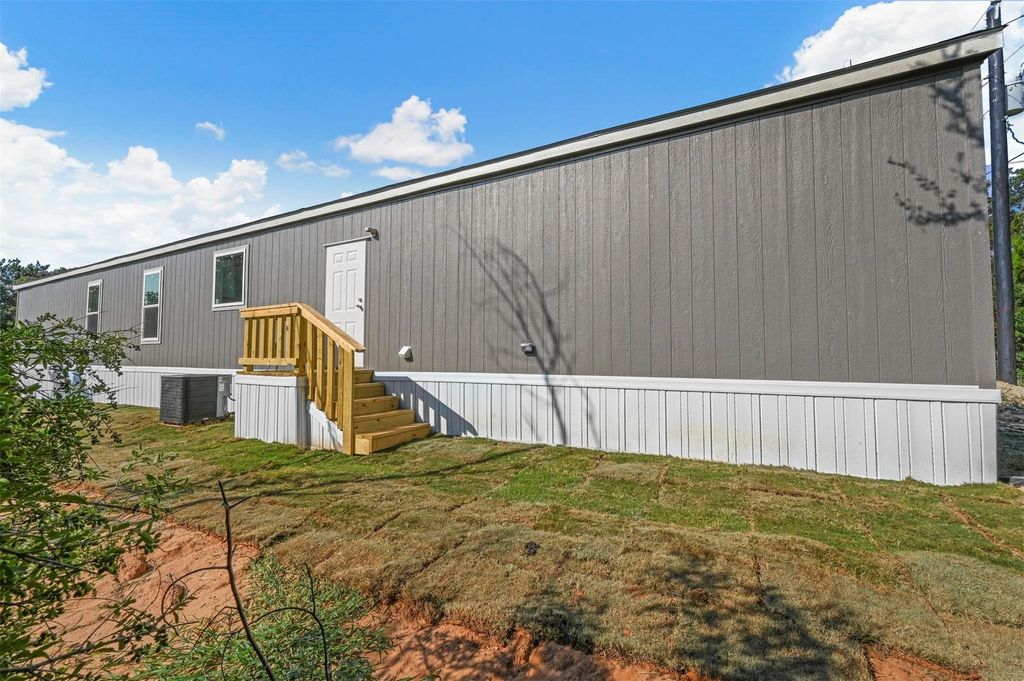 2720 Cypress Street, Granbury, TX 76048 — photo 4