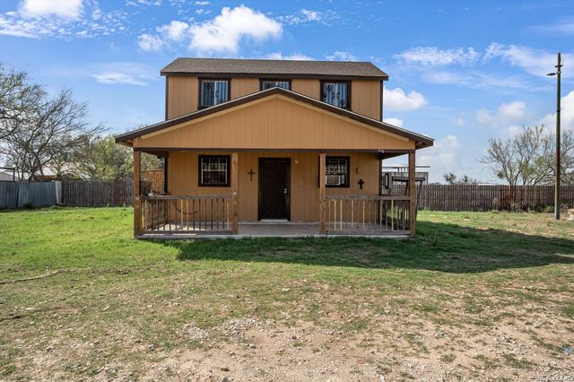18883 Lagloria Rd, Elmendorf, TX 78112