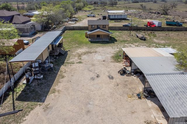 18883 Lagloria Rd, Elmendorf, TX 78112