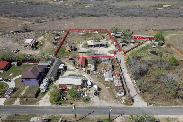 18883 Lagloria Rd, Elmendorf, TX 78112